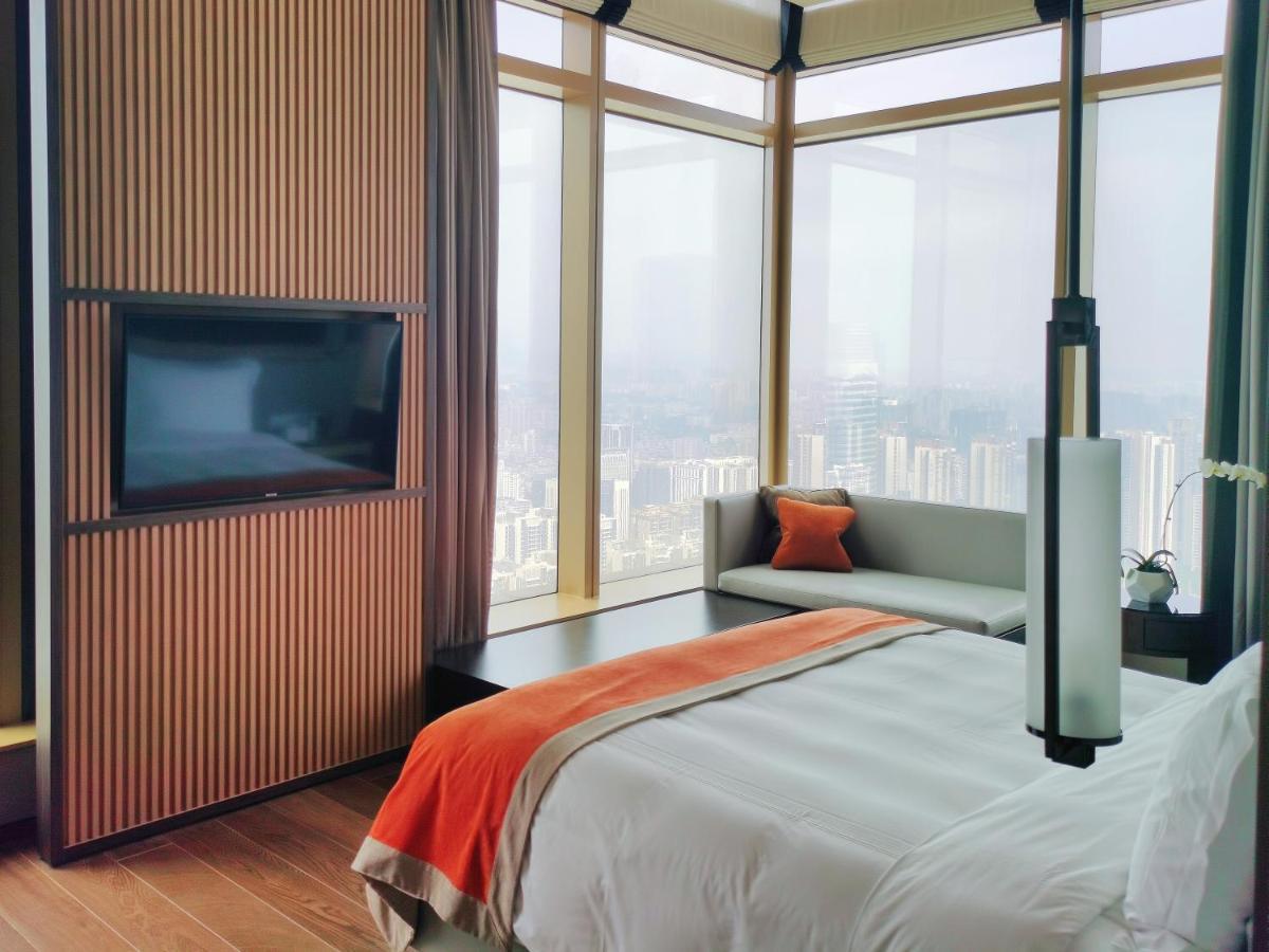 Jumeirah Guangzhou-Complimentary Shuttle Bus To Canton Fair Complex エクステリア 写真