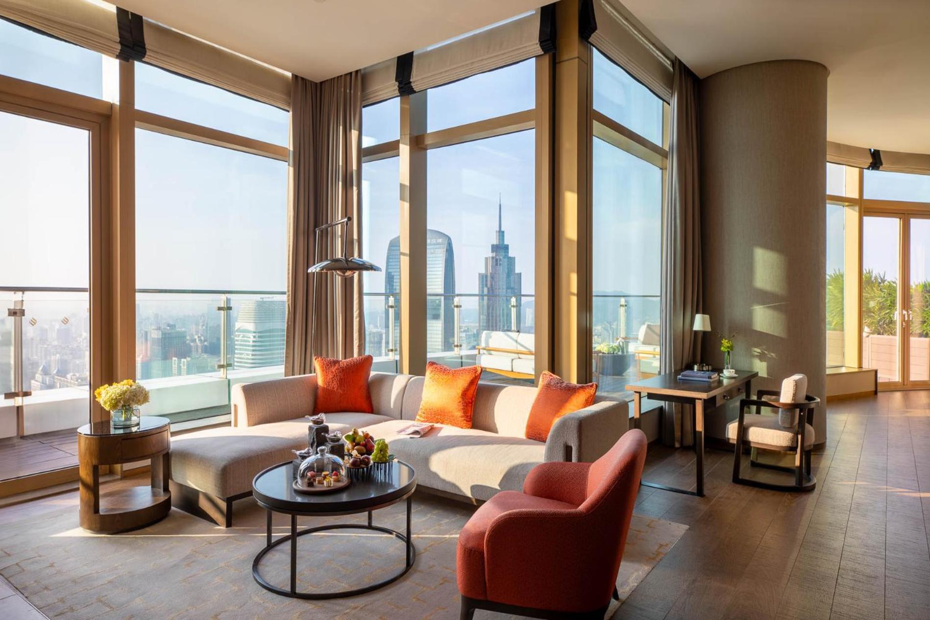 Jumeirah Guangzhou-Complimentary Shuttle Bus To Canton Fair Complex エクステリア 写真